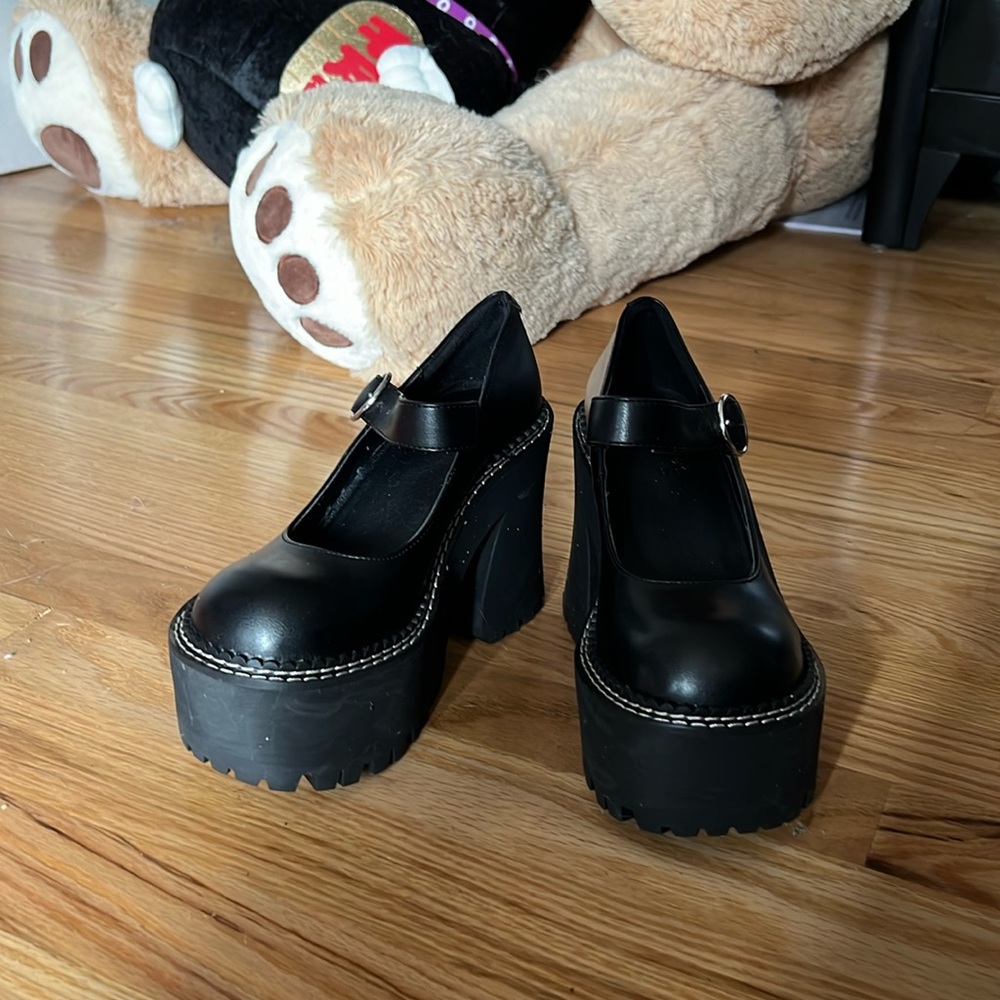 Delias Dolls Kill Mary Jane Platforms Black